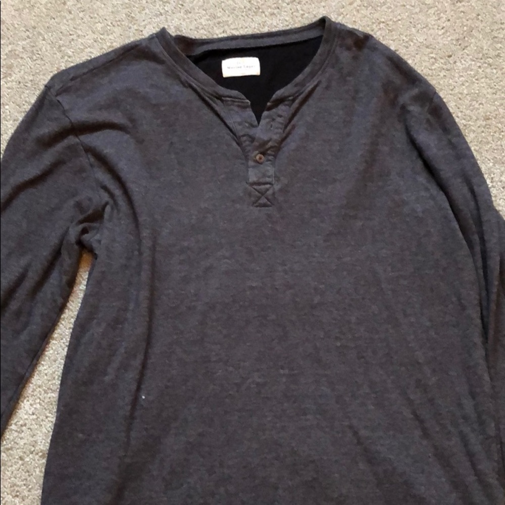 Marine layer men’s Henley, super soft material. Really comfy.